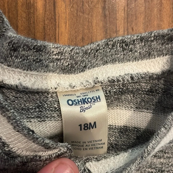 OshKosh long sleeve fleece for kids - Picture 3 of 3